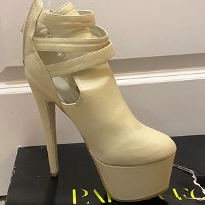 Brand New, Still in the box. The boot is a 9.5, I have never worn them.